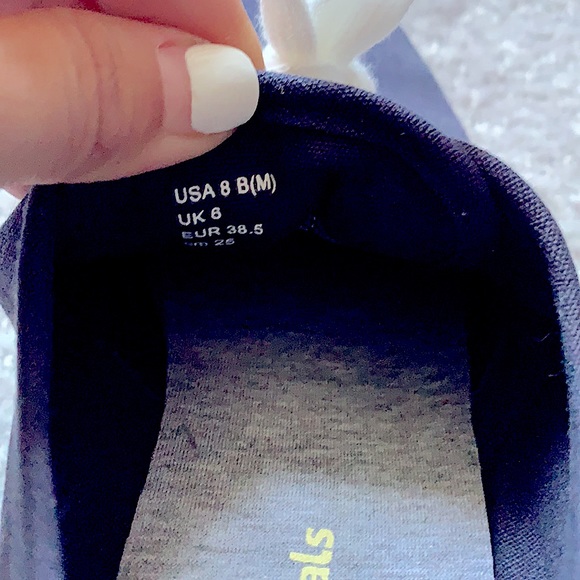 Amazon Essentials | Every Day Sneakers - Picture 5 of 6